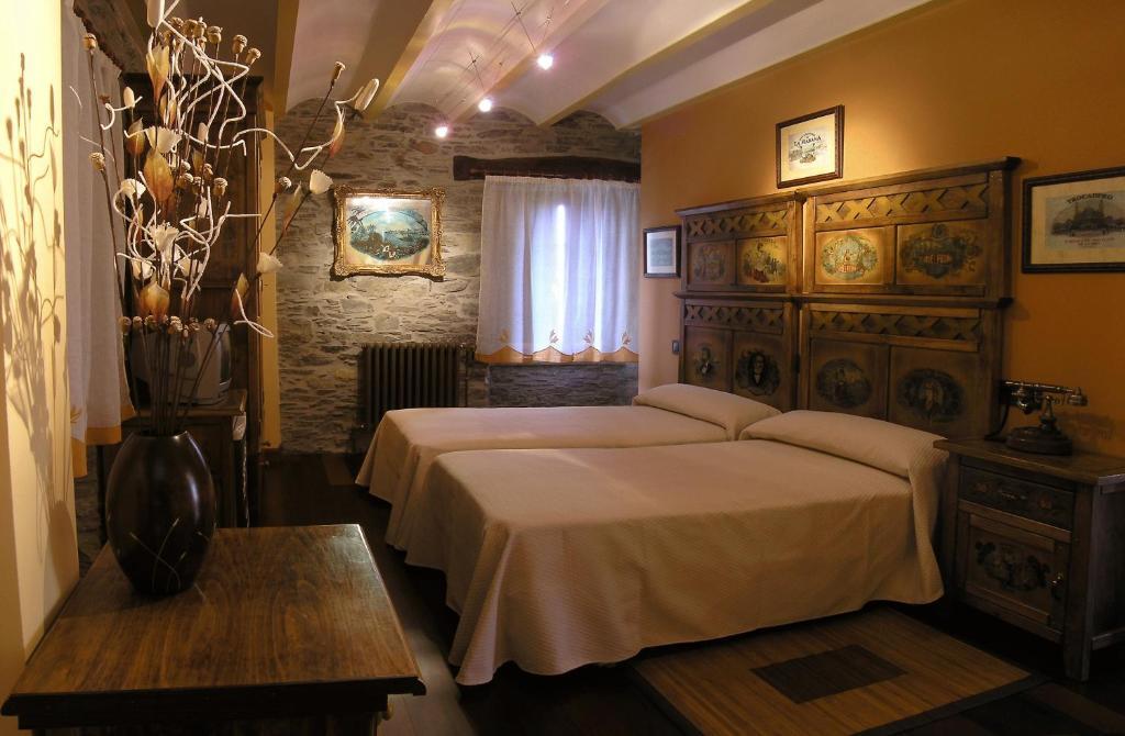 Casona El Gurugu Hotel Luarca Quarto foto